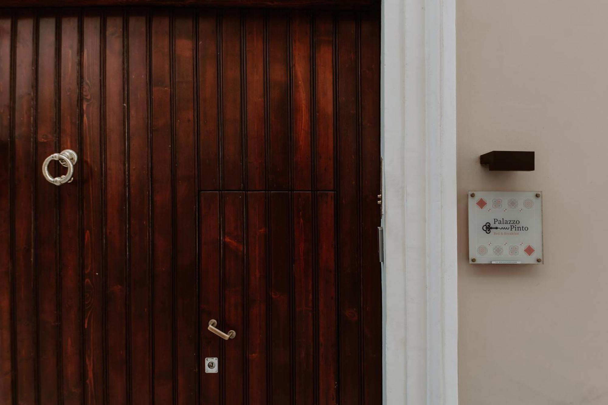 Palazzo Pinto B&B Μπρίντιζι Εξωτερικό φωτογραφία